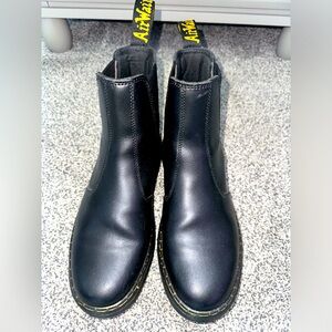 Dr Martens Dorrian Chelsea Leather Boot